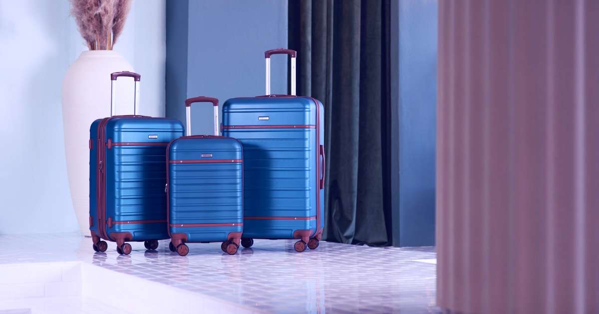 Best Suitcases For Traveling: The Best Suitcases on The Market