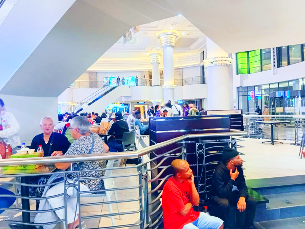 Suncoast Casino Restaurants and Nightclubs