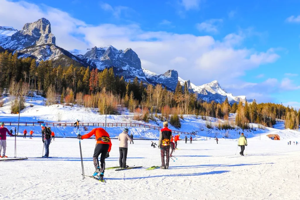 Where to Stay in Banff for Families: Best Areas & Family Hotels 2026 Guide canmore, alberta, canadá